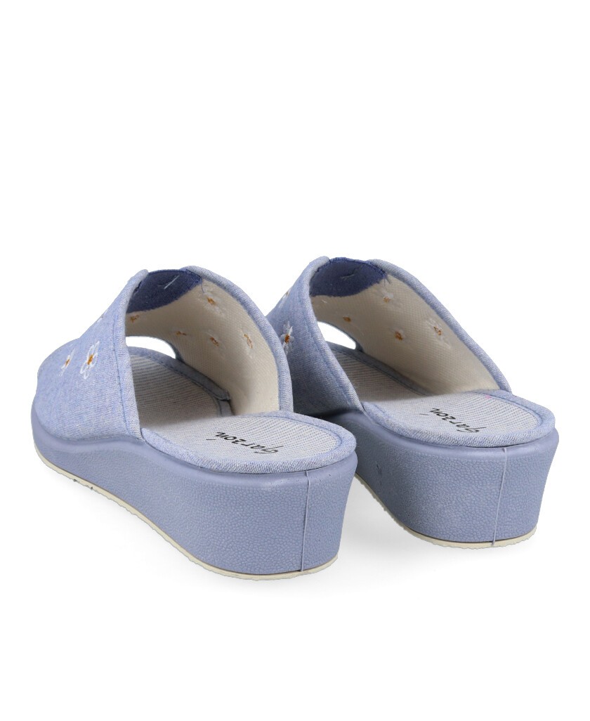 h2Zapatilla de estar por casa Garzon 1892119 h2 pLas zapatillas de estar por casa Garzon 1892119 son una opcion ideal para quie