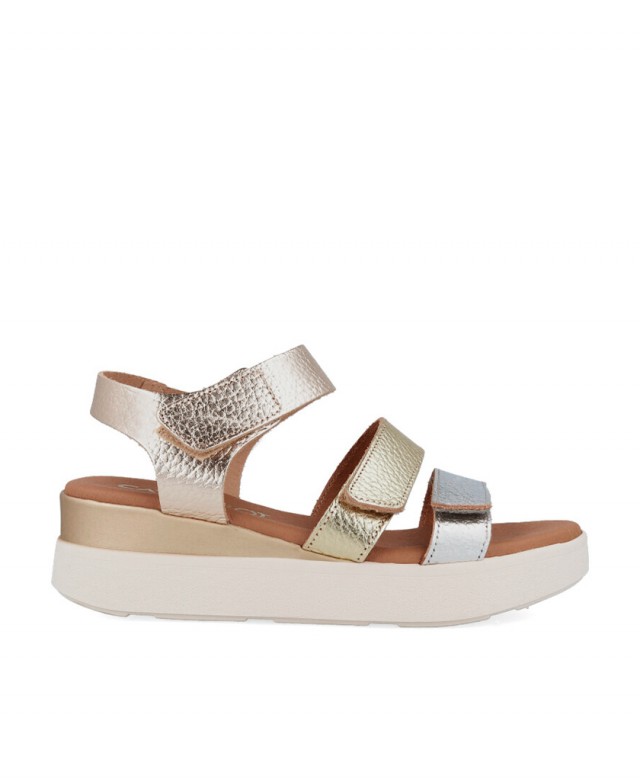 Sandalia metalizada urbana Catchalot 5674