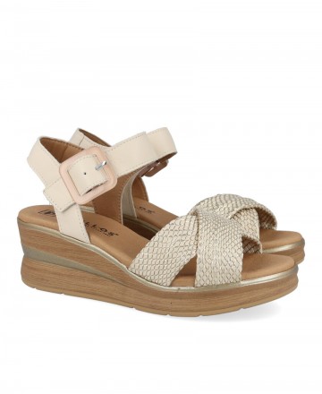 Sandalias metalizadas con cuña Pitillos 10355