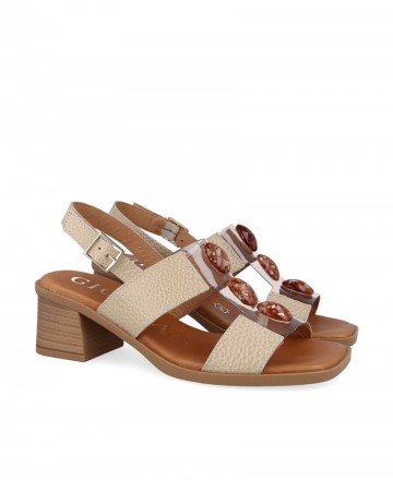 Sandalia tacón bajo color beige Catchalot 54164