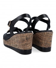 Sandalias negras con cuña Repo Phil Gatiér 51425
