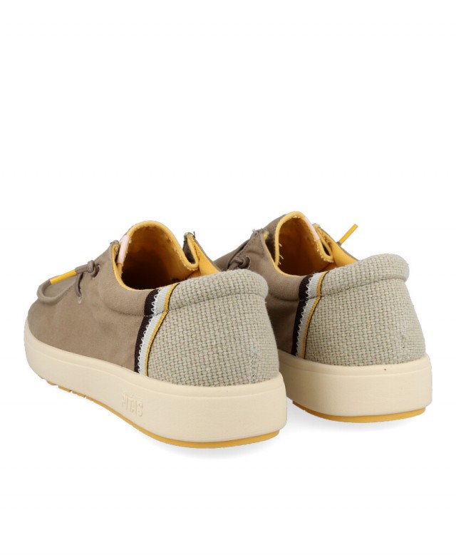 Shoe style wallabi Pitas Cana