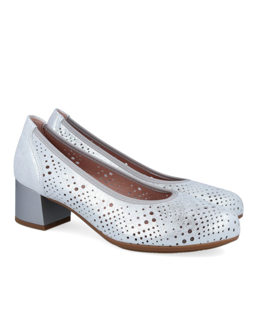 Metallic Perforated Low Heel Pitillos 10461