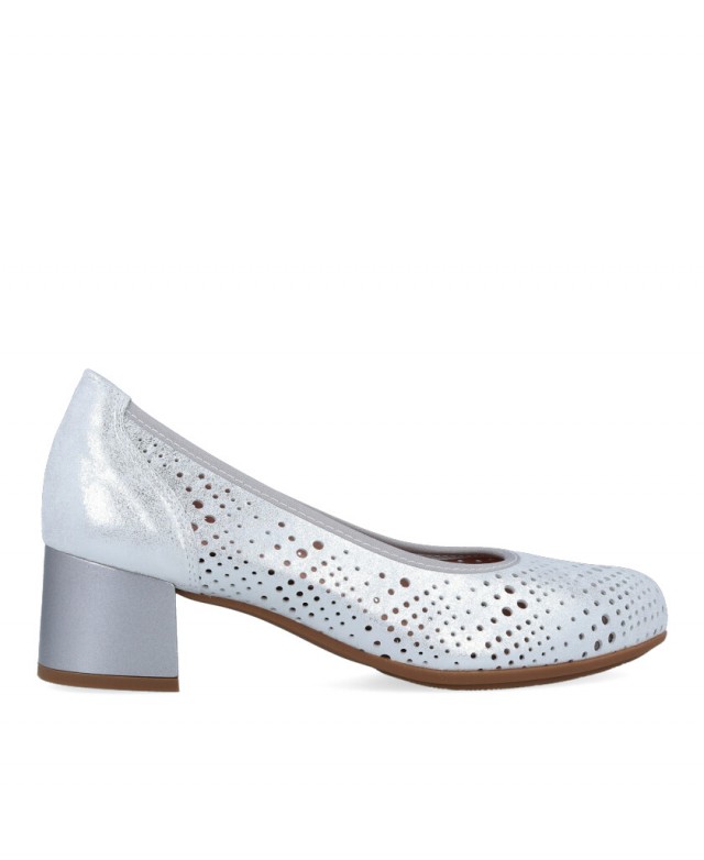 Metallic Perforated Low Heel Pitillos 10461