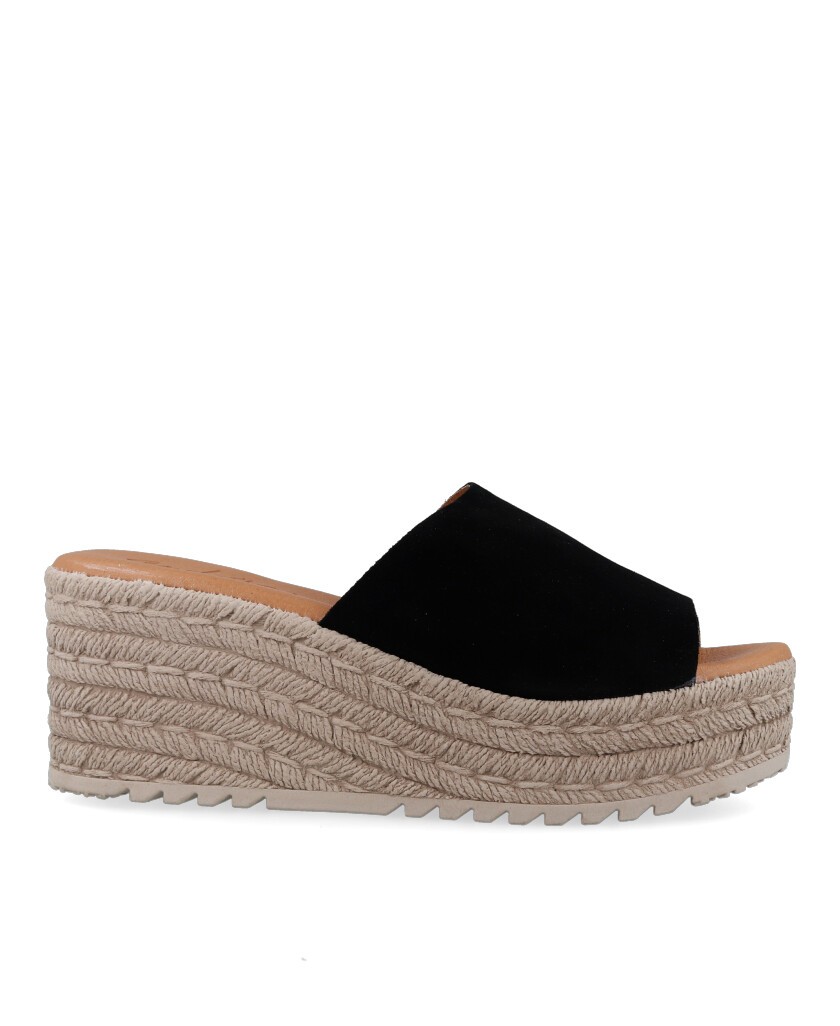 Andares 844130 Women's Black Clog-Style Sandals