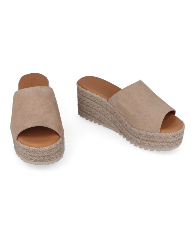 Beige clog-style sandals Andares 844130 for women Beige clog-style sandals Andares 844130 for women