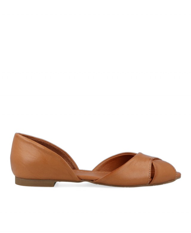 Sandalias para mujer en color marron Caracteristicas con hebilla altura de piso 1 cm zapato de estilo casual suela de goma term