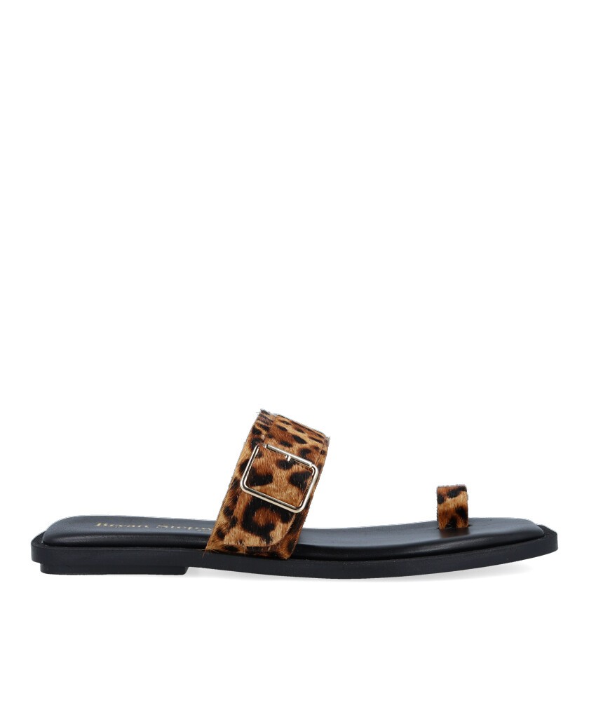 Sandalia plana de dedo animal print Bryan 7302