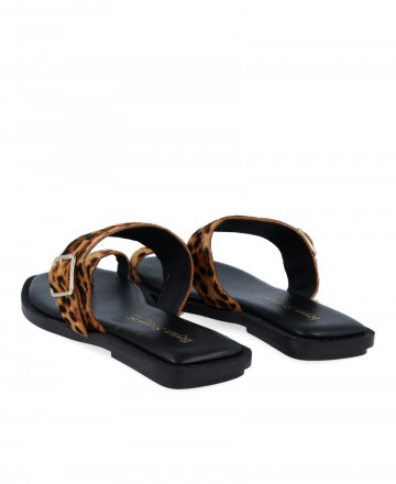 Bryan 7302 Animal Print Flat Thong Sandal