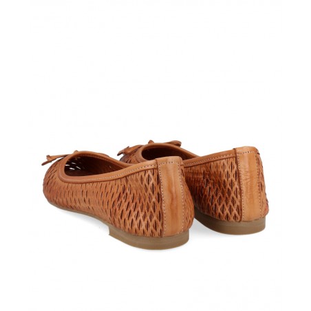 Bailarinas de piel troqueladas W&F Camille C-2