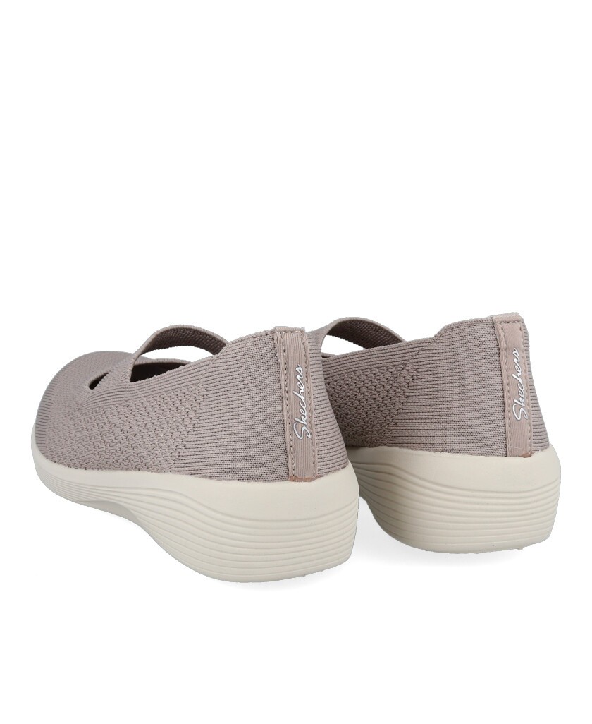 Merceditas deportivas Skechers Arya