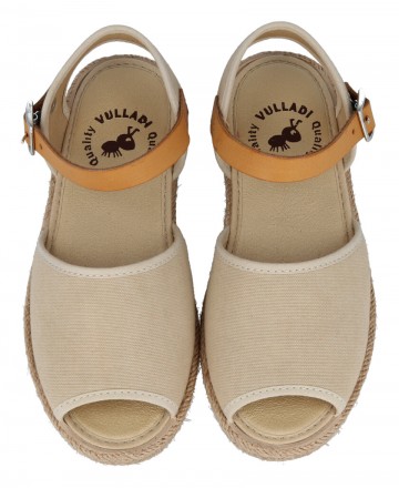 Sandalia beige de niña Vulladi 7355