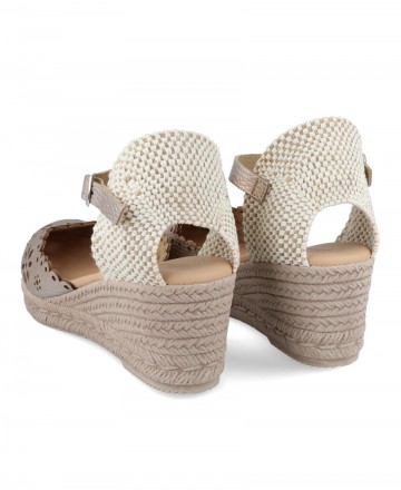 Espardena o yute para mujer en color metalizado Caracteristicas con hebilla cuna 6 cm zapato de estilo casual suela de goma ter