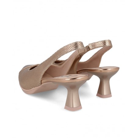 Desireé Maia 37 pump with ankle strap