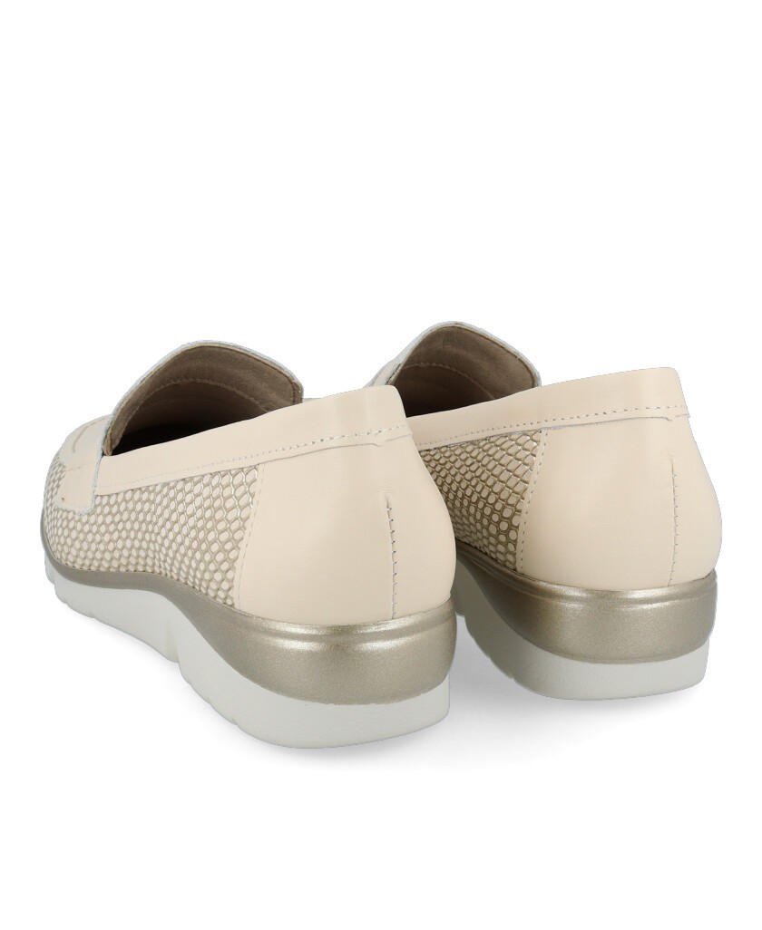 Mocasín beige metalizado para mujer Pitillos 10320