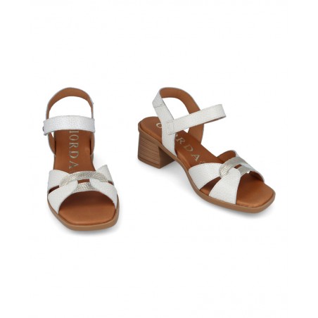 Sandalias blancas de tacón bajo Catchalot 54166