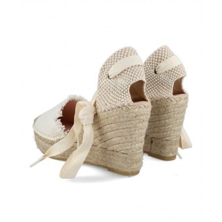 h2Espardenas Macarena Musa 27strong strong h2 pbEspardenas Macarena Musa 27 b para mujer en color beige con cordones tipo la