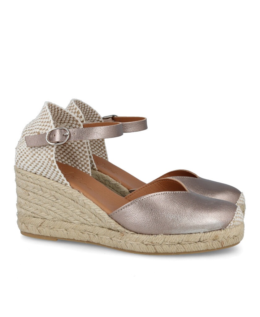 Andares Cíes 17 Elegant Metallic Espadrilles