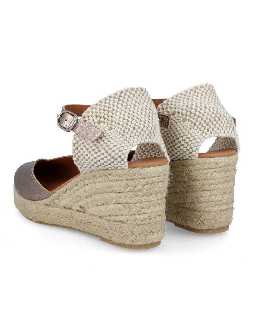 Andares Cíes 17 Elegant Metallic Espadrilles