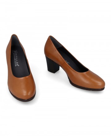 h2Zapato de salon color marron Pitillos 100 h2 pDescubre la sofisticacion y el confort que te ofrece el Zapato de salon color m