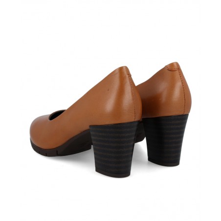 h2Zapato de salon color marron Pitillos 100 h2 pDescubre la sofisticacion y el confort que te ofrece el Zapato de salon color m