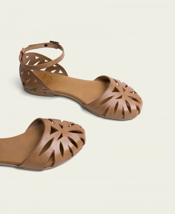 Sandalias planas en taupe Porronet Paula 3100