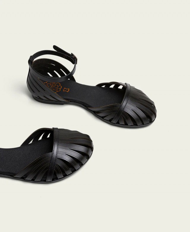 Porronet Palma 3102 flat leather sandals Porronet Palma 3102 flat leather sandals