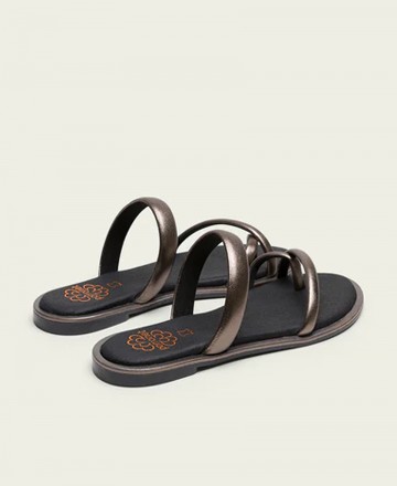 Black Metallic Toe-Post Sandal Porronet Camila 3107