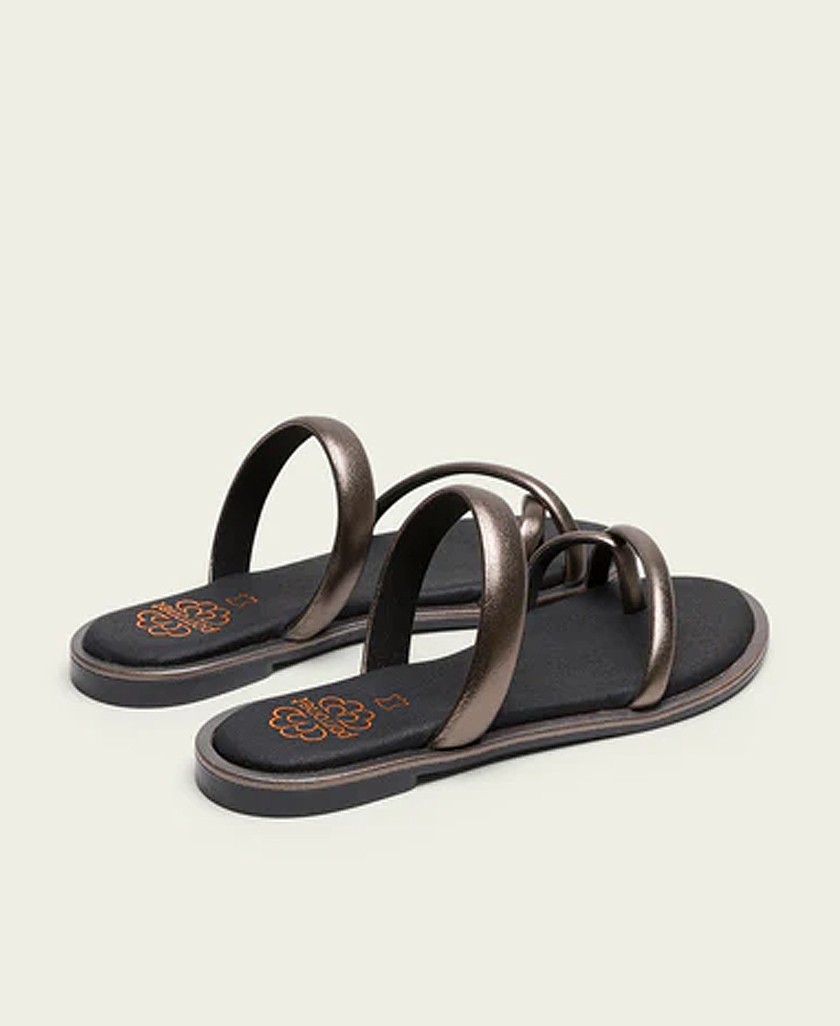 Sandalia negra metalizada Porronet Camila 3107