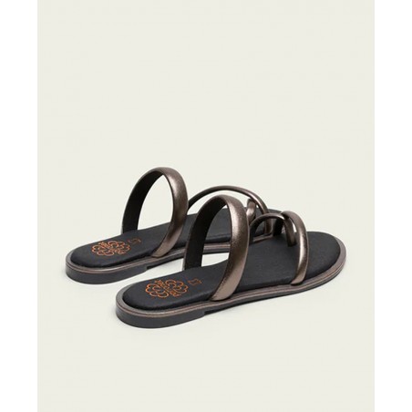 Black Metallic Toe-Post Sandal Porronet Camila 3107