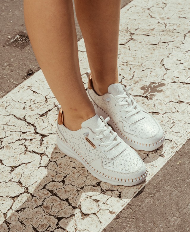 Happy Monk Calpe-002 leather sneakers for women in white color