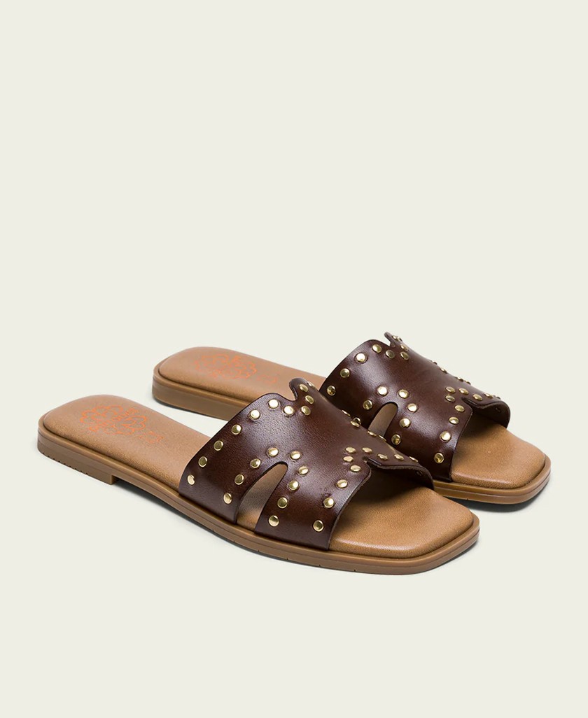 Sandalias marrones con tachuelas Porronet 3115
