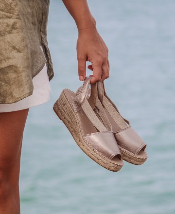 Andares Dona 17 Peep Toe Espadrille with elastics
