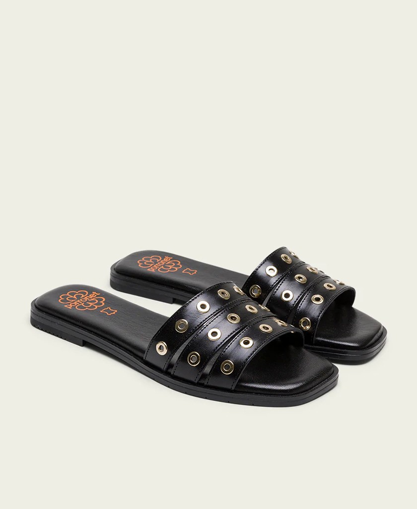 Black studded sandal Porronet Venus 3119