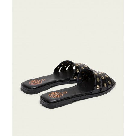 h2Sandalia negra con tachuelas Porronet Venus 3119 h2 pDejate seducir por la Sandalia Porronet Venus 3119 en color negro el com