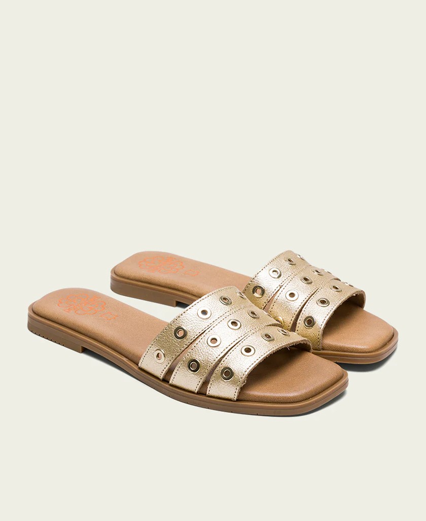 h2Chancla de pala metalizada Porronet Venus 3119 h2 pBrilla con luz propia gracias a la sandalia Porronet Venus 3119 el calzado