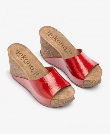 Yokono Corfu 253 Red Wedge Clogs