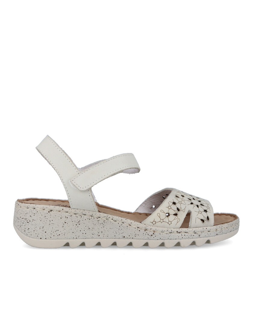 Sandalias blancas Walk & Fly Savina 9371 50401