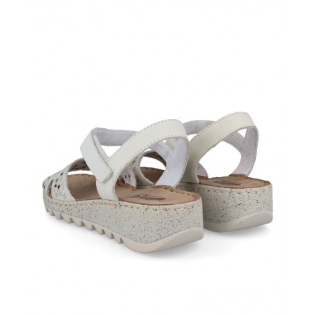 Sandalias blancas Walk & Fly Savina 9371 50401