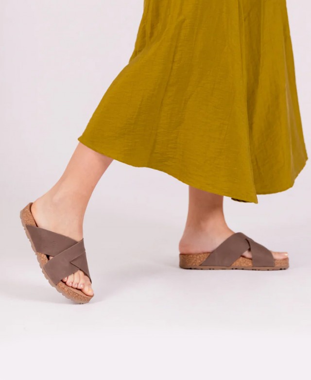 Yokono Jerba 300 Brown Slide Sandal Yokono Jerba 300 Brown Slide Sandal