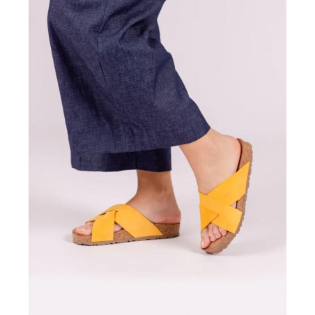 Zapatos amarillos de mujer Yokono Jerba 300