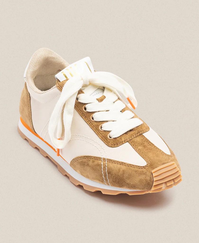Sneakers beige de mujer Yokono Kono 001