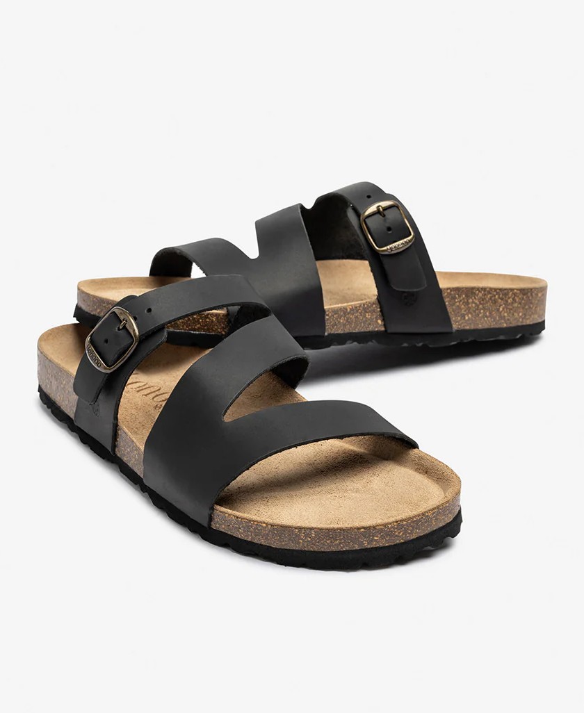 Zapatilla negra de hombre Yokono Macam 250