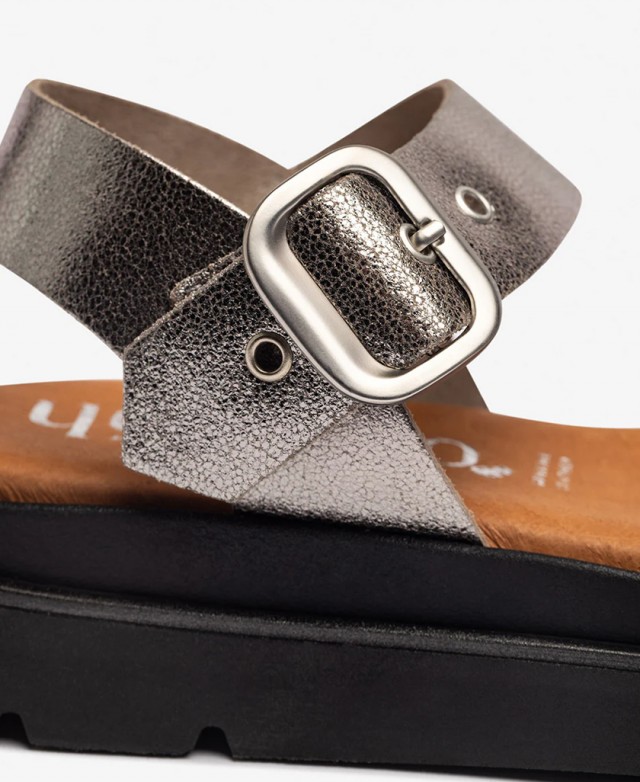 Sandalias metalizadas Yokono Yambra 251-01