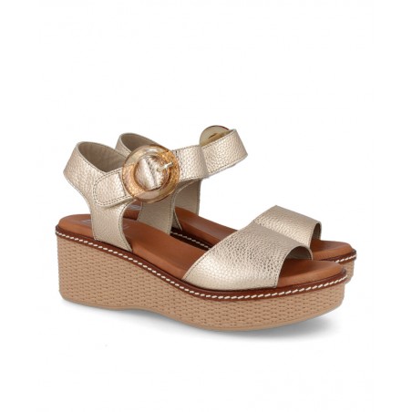h2Sandalia de tacon metalizada Dorking Nido D9450 h2 pSi imaginamos un zapato disenado para la mujer moderna que busca un toque