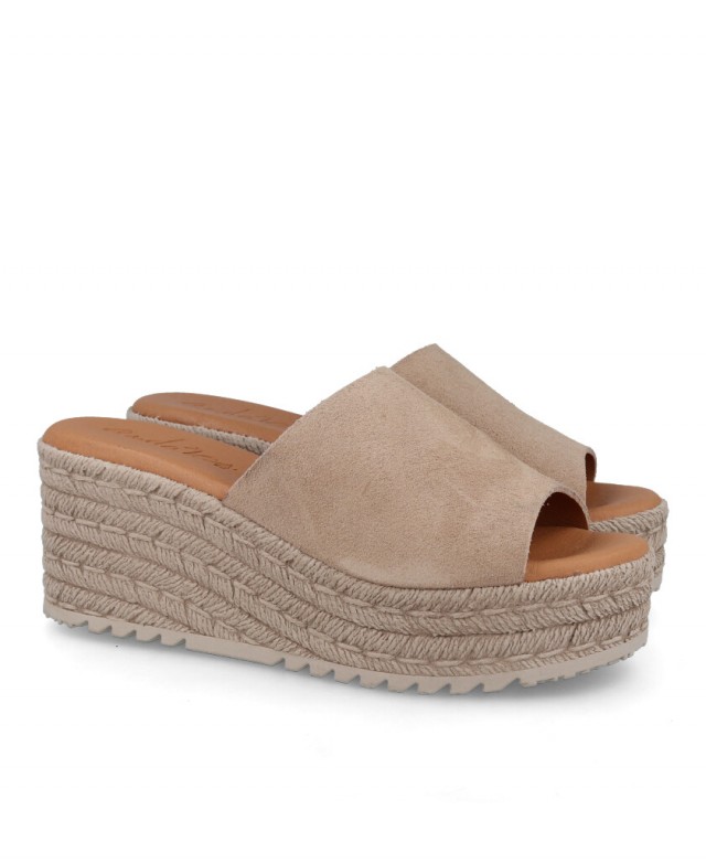 Sandalias tipo zueco color beige Andares 844130