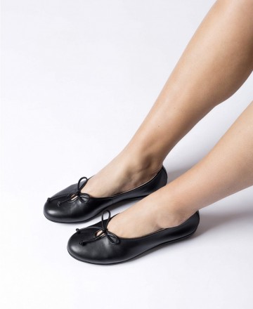 Sandalias planas negras Wonders Celestina A61172