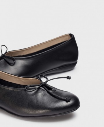 Sandalias planas negras Wonders Celestina A61172