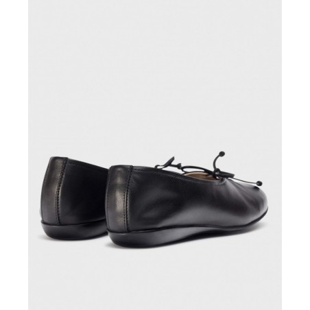 Sandalias planas negras Wonders Celestina A61172