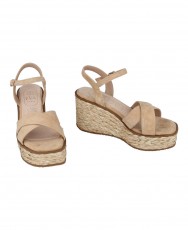 Sandalia de tacón de color taupe Eva Paris 28948